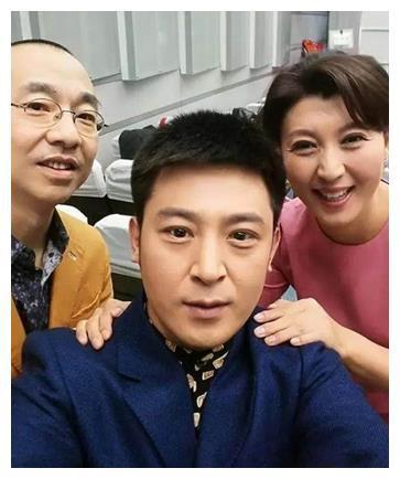 闫学晶全家近照父亲反对嫁二婚富商视继女为亲生比亲生儿子好