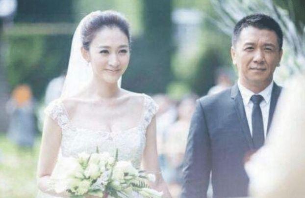2010年,徐佳宁对李小冉说:十年后,你若未嫁我便娶你,如今如何