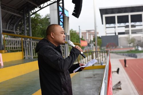 酉阳一中高初2021级师生成功开展征61学考之路攀61梦想之巅大型