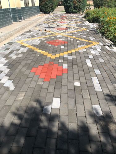 五坝小学彩砖铺设