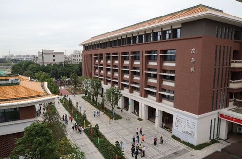 广雅中学花都校区首届高中招生,首个开放日咨询人数近