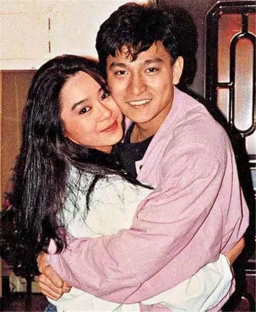 刘德华罕见老照片,图四和初恋情人合影,最后一张第一次见!