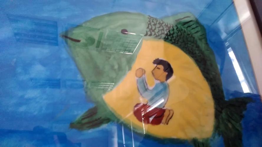 在鱼腹中的约拿