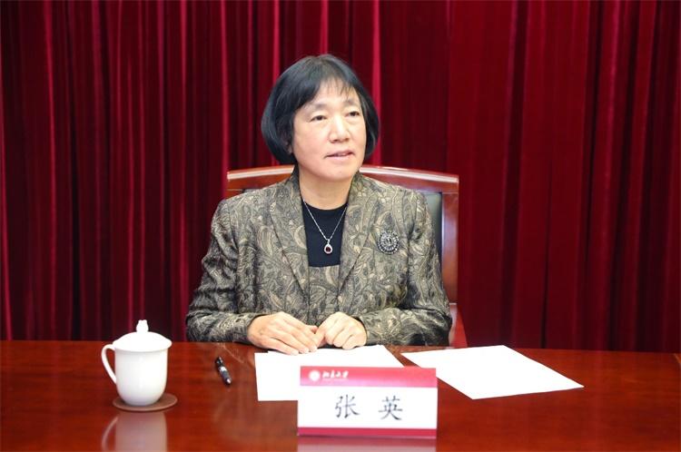 北京分站 北京高等教育  张英是诗琳通公主在北大求学时的老师.