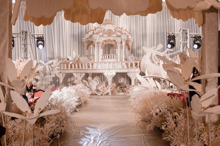 香槟金公主风城堡风婚礼布置_婚礼_婚礼布置_香槟金_城堡_公主风_香槟