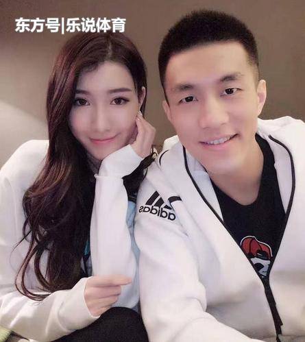 33分钟4分4犯!郭艾伦状态全失,模特女友晒热照长腿翘臀吸睛