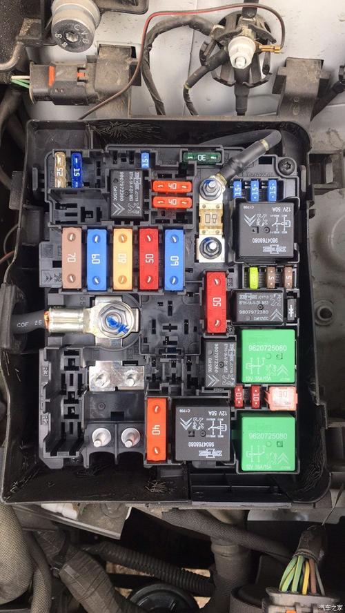 2t的油泵继电器在哪里安着呢_标致308论坛_汽车之家论坛