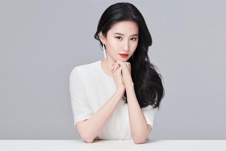 "干净脸"是养出来的,女生坚持20个护肤小心得,素颜也美得出众