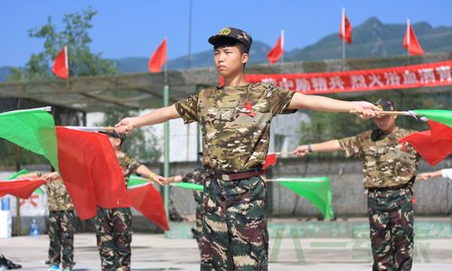 拉歌比赛;第5天特种兵技能表演 拓展游戏特种兵军事技能表演格斗拳