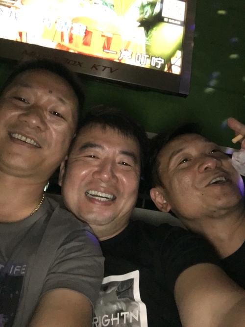 一起拖灰的兄弟