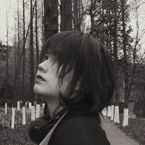 想要黑色短发plmm的头像