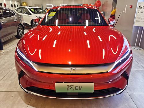 实拍比亚迪汉ev搭刀片电池39秒破百有豪华车的既视感