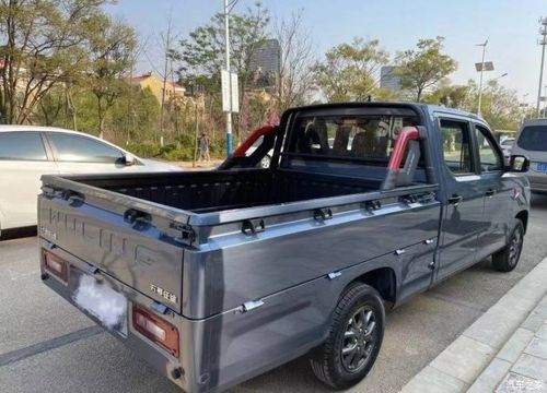 五菱皮卡来了又一年轻人利器创业家用两不误