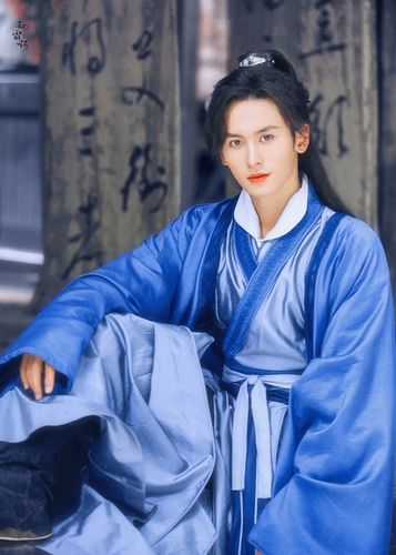 说真的,我觉得周子舒(张哲瀚)的美是那种男女通杀的!