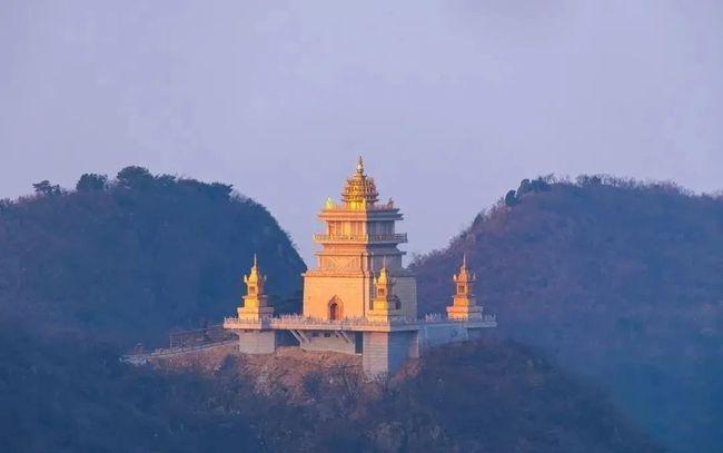 随州大洪山古地标建筑金顶
