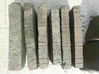 根据墓葬形制和清理出的墓砖特点,初步推断这是一座南朝古墓葬