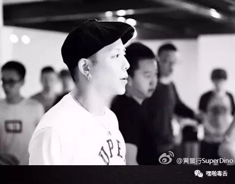 黄景行:我们也狂妄过 但我们不骂人 多一点尊重