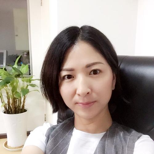 云南云药科技股份有限公司助理付玉婷照片