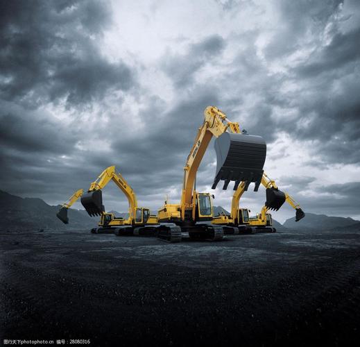 煤矿挖掘机合影工程机械图片