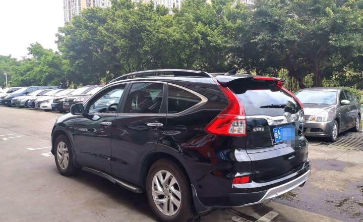 本田crv 2015款 2.4l 四驱豪华版