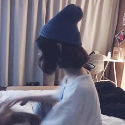 秀恩爱的背影情侣头像一对 我愿久伴深情为你