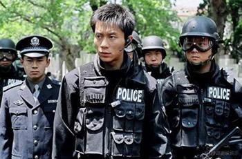 《绝密押运》上演悬疑版cs 废旧厂房抓"内鬼"