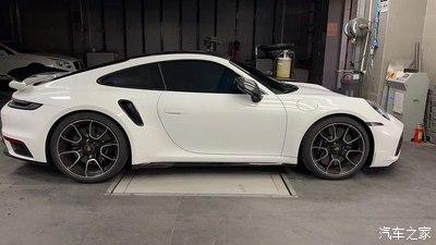 全新保时捷911 turbos(992)改装美国hre轮毂