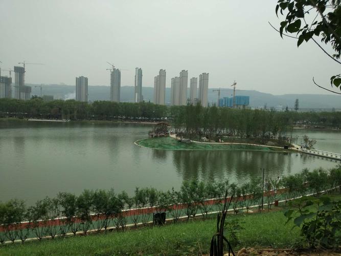 西安雁鸣湖,马腾空,(浐河沿线)