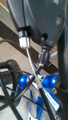 山地车车把上的刹车线怎么装,郁闷死我了!接下来怎么办?