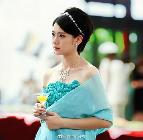 安以轩和戚薇相比会输吗