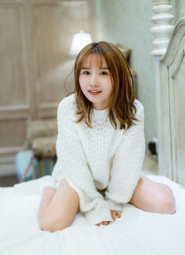 白袜子女孩修长美腿可爱甜美私房写真