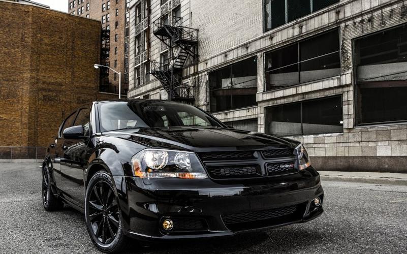 2013款 道奇锋哲轿车桌面壁纸图片 - 第2张