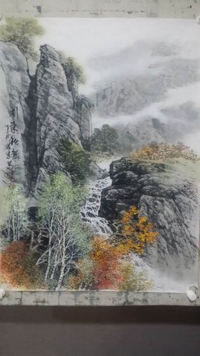 师周保忠,字梦山号古驿山人,曾出版《周保忠山水画集》和《田园山水》