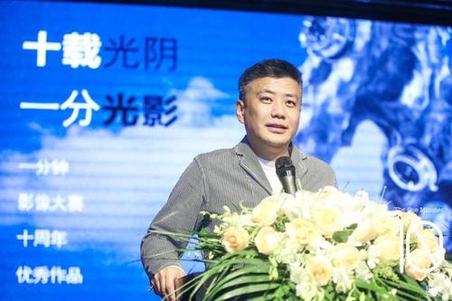 东方卫视中心副总监 张颂华