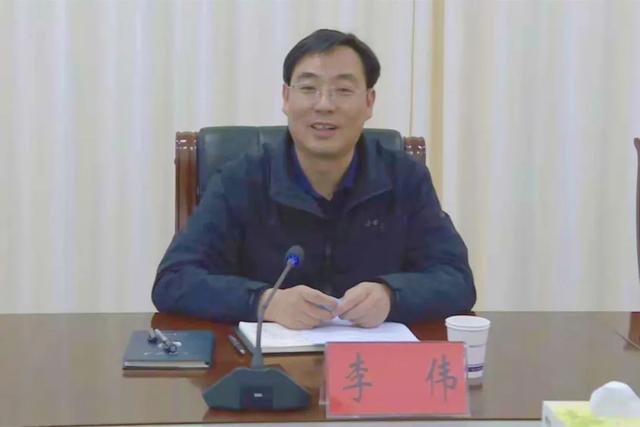 12月23日,县委副书记,县长李伟,县委常委,常务副县长曾玉杰专程到县
