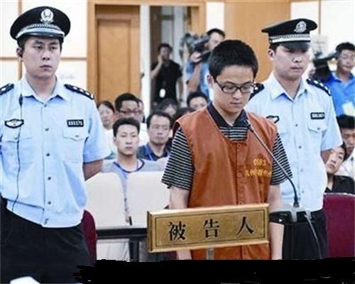 张礼礤,是网络所传的杭州飙车案肇事者胡斌的替身.