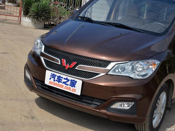 上汽通用五菱 五菱宏光 2015款 1.5l s1标准