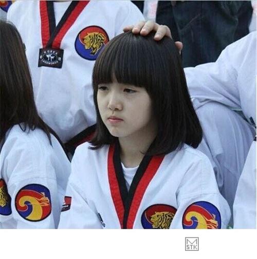 韩国跆拳道虎队一个齐刘海短发的小女孩是谁