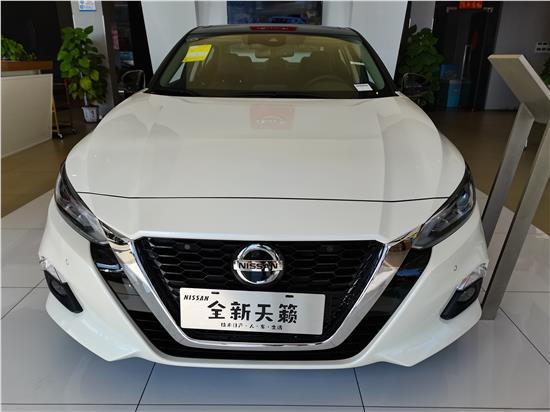 2021款天籁实车到店赏析