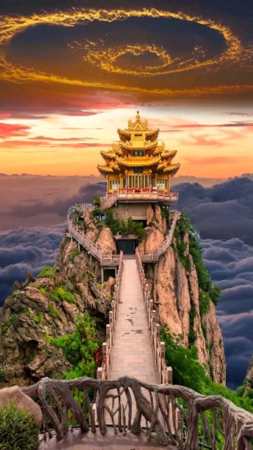 老君山山巅灯光亮起的瞬间整个世界都变得温暖老君山金顶