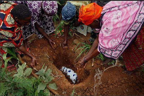 贫穷导致非洲每年5万多妇女因生育死亡三