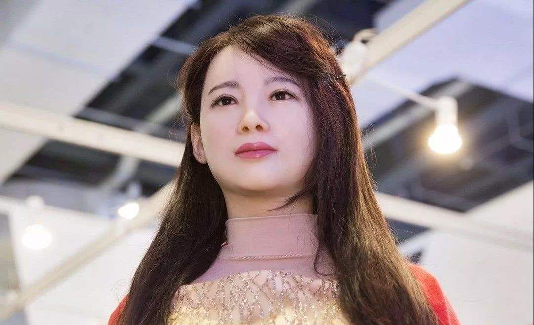 这美女机器人售价10000,已在日本量产,外观形似真人