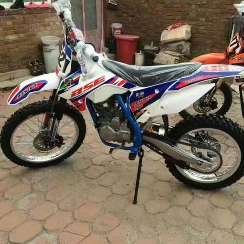 波速尔猎豹250摩托车