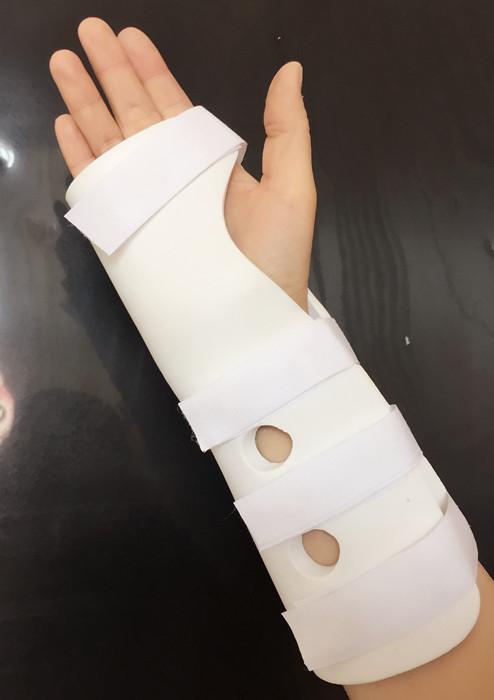 高分子挠骨骨折夹板手腕扭伤固定支具骨裂护腕后石膏