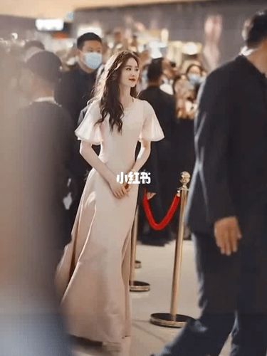 刘诗诗走路仪态#仙女真是走到人心坎儿里了_刘诗诗_仙女_舞蹈_娱乐