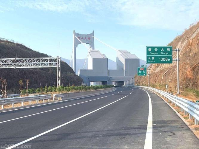 我公司参与实施的肇云大桥建成通车