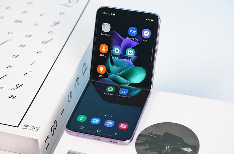 4,三星a52三星的a系列是中高档手机中的人气系列,在保留旗舰产品的