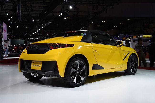 买辆敞篷跑车?外观很炫酷!还是中置后驱的跑车!||本田