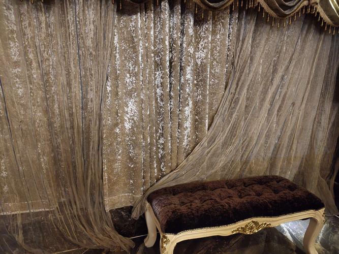 k15房窗帘未整理.