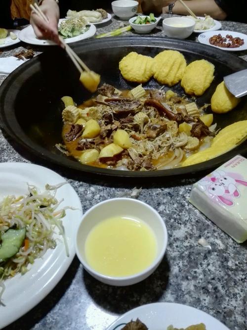 铁锅炖